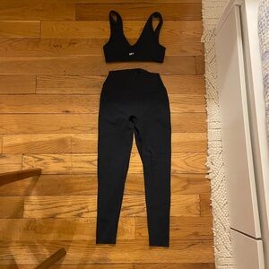 SET Active Navy Sports Bra and Leggings Set
